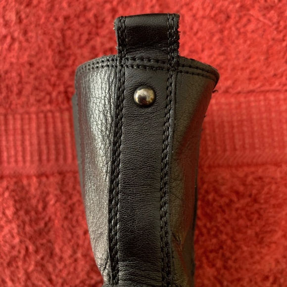 Jones Bootmaker Chelsea Boot. - Picture 9 of 9